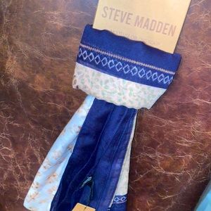 Steve Madden oblong scarf